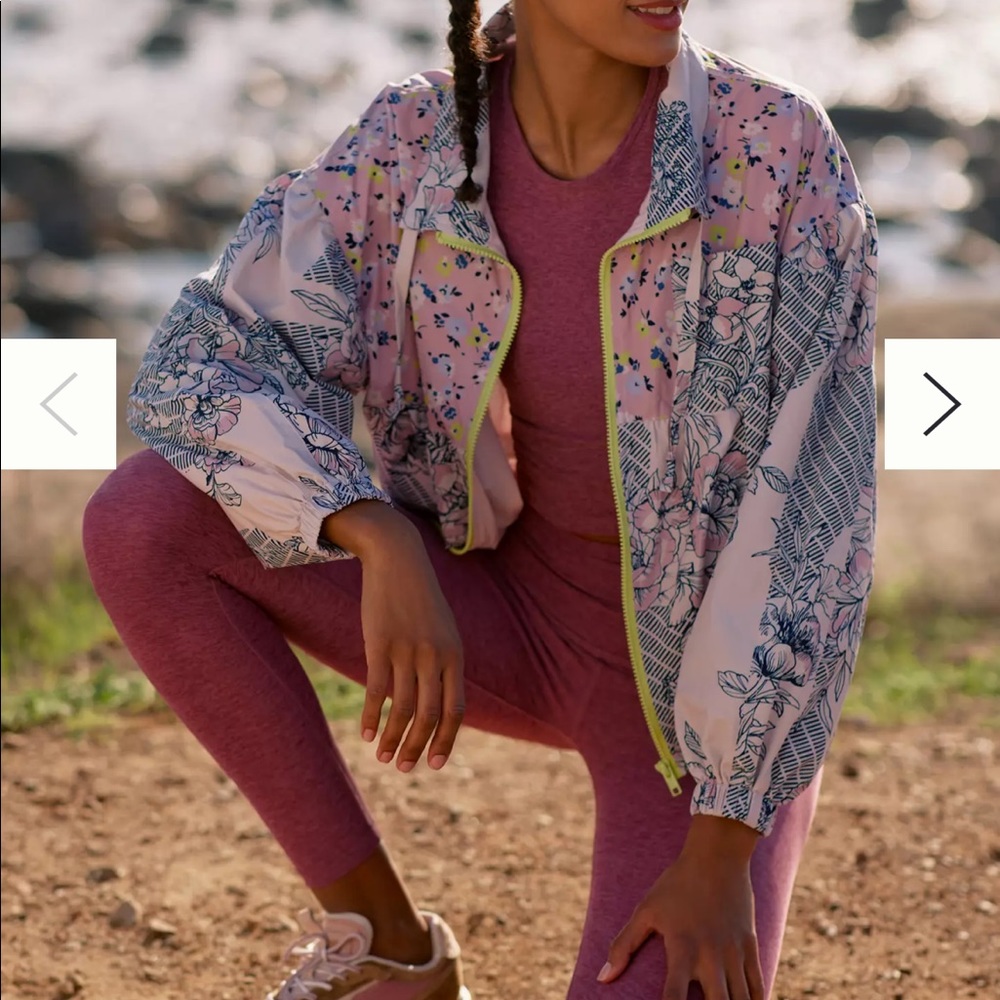Daily Practice by Anthropologie Windbreaker Jacket Beautiful fabric size Small